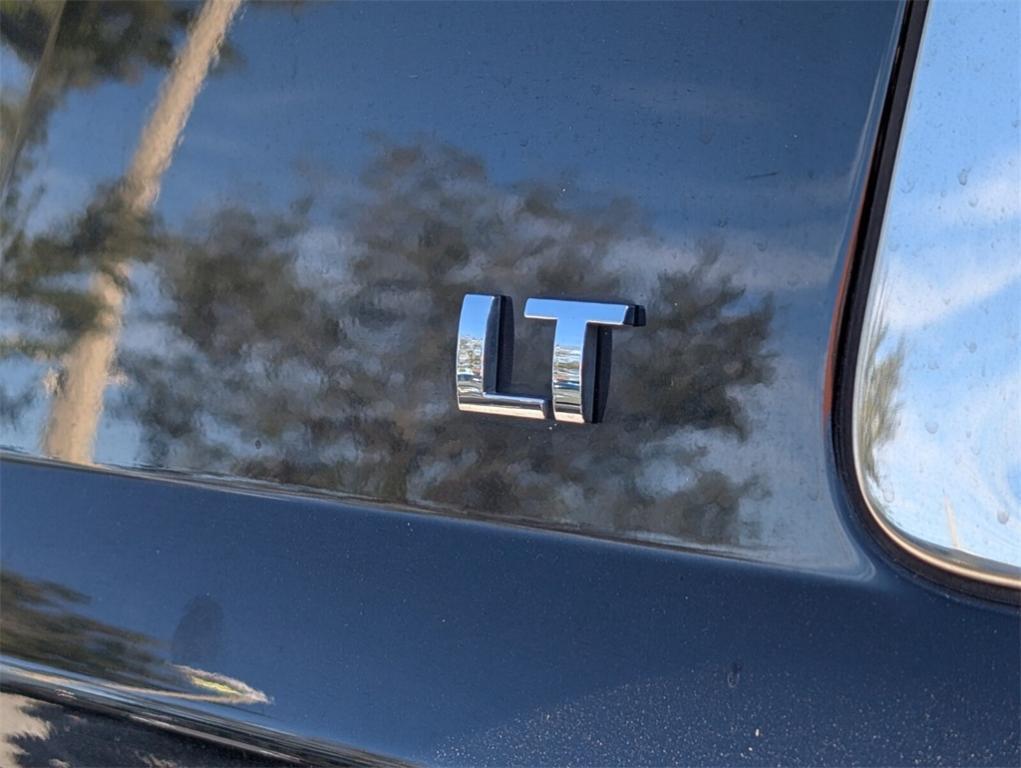 used 2016 Chevrolet Suburban car, priced at $13,988