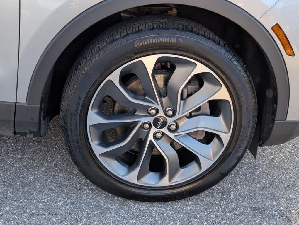 used 2022 Lincoln Nautilus car, priced at $30,000