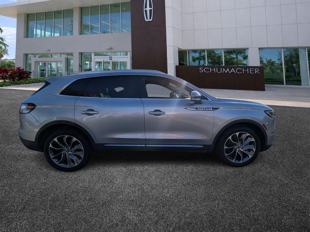 used 2022 Lincoln Nautilus car, priced at $30,000