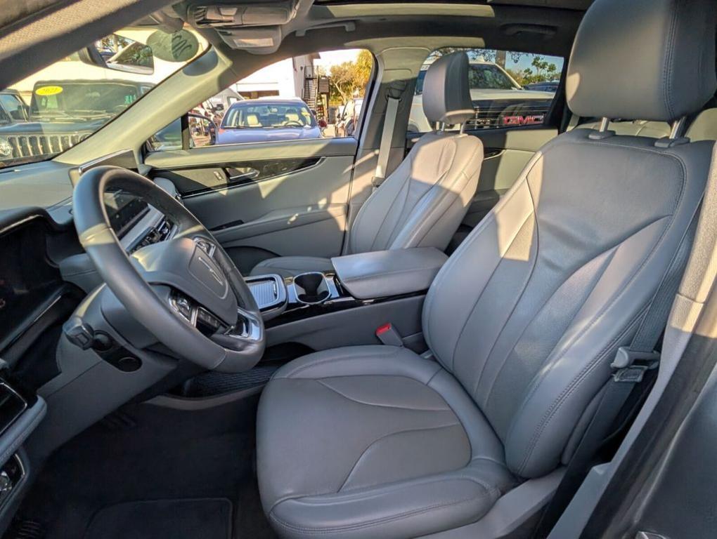 used 2022 Lincoln Nautilus car, priced at $30,000