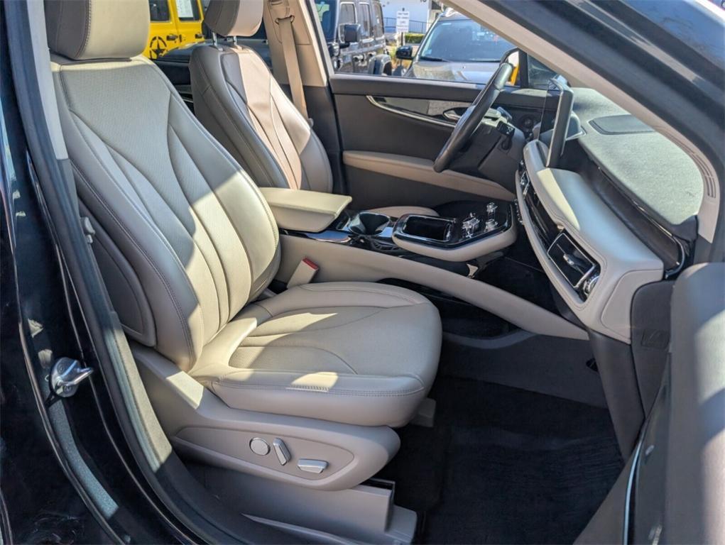 used 2021 Lincoln Nautilus car, priced at $28,988