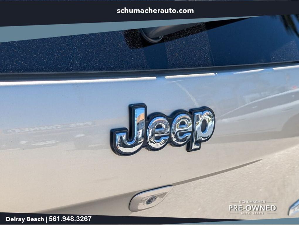 used 2015 Jeep Cherokee car, priced at $13,500