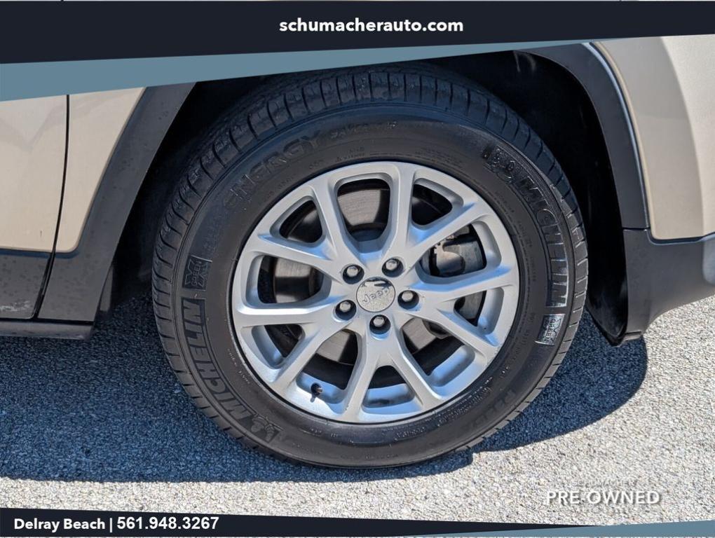 used 2015 Jeep Cherokee car, priced at $13,500