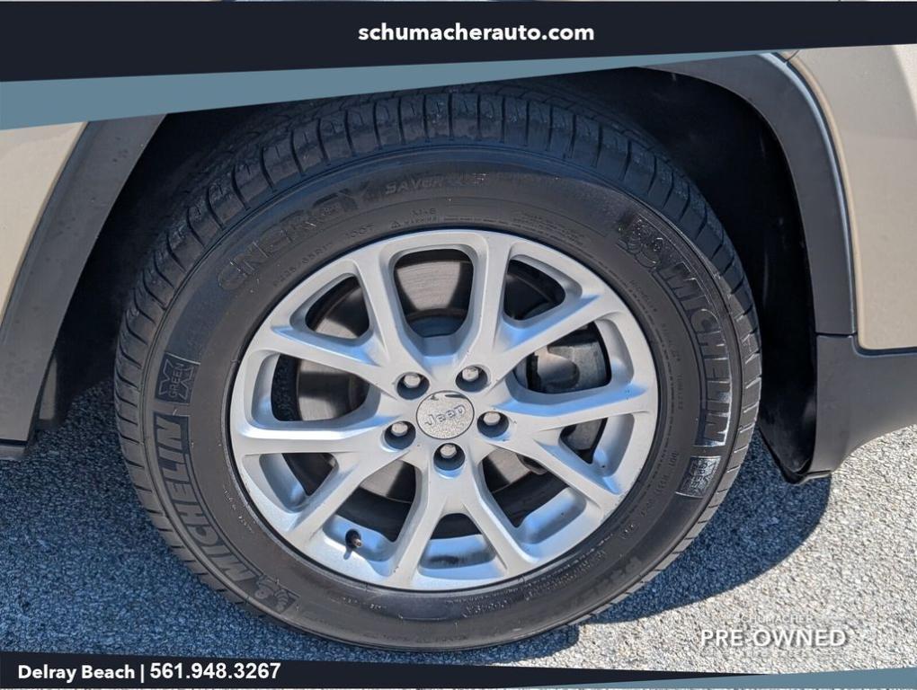 used 2015 Jeep Cherokee car, priced at $13,500