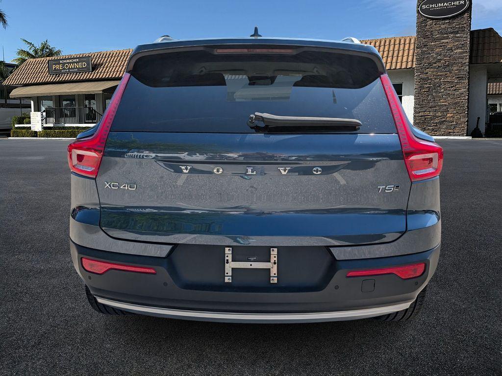 used 2021 Volvo XC40 car, priced at $22,998