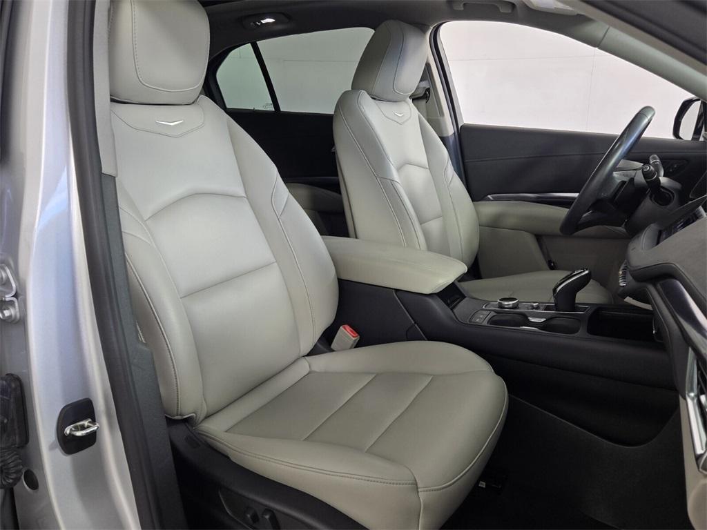 used 2021 Cadillac XT4 car, priced at $22,298