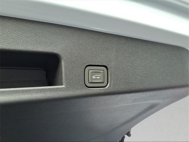 new 2026 Chevrolet Traverse car, priced at $51,788