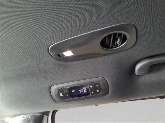 used 2024 Chrysler Pacifica car, priced at $33,956