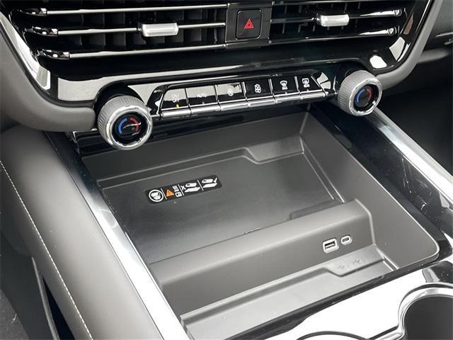 new 2025 Chevrolet Suburban car, priced at $85,275