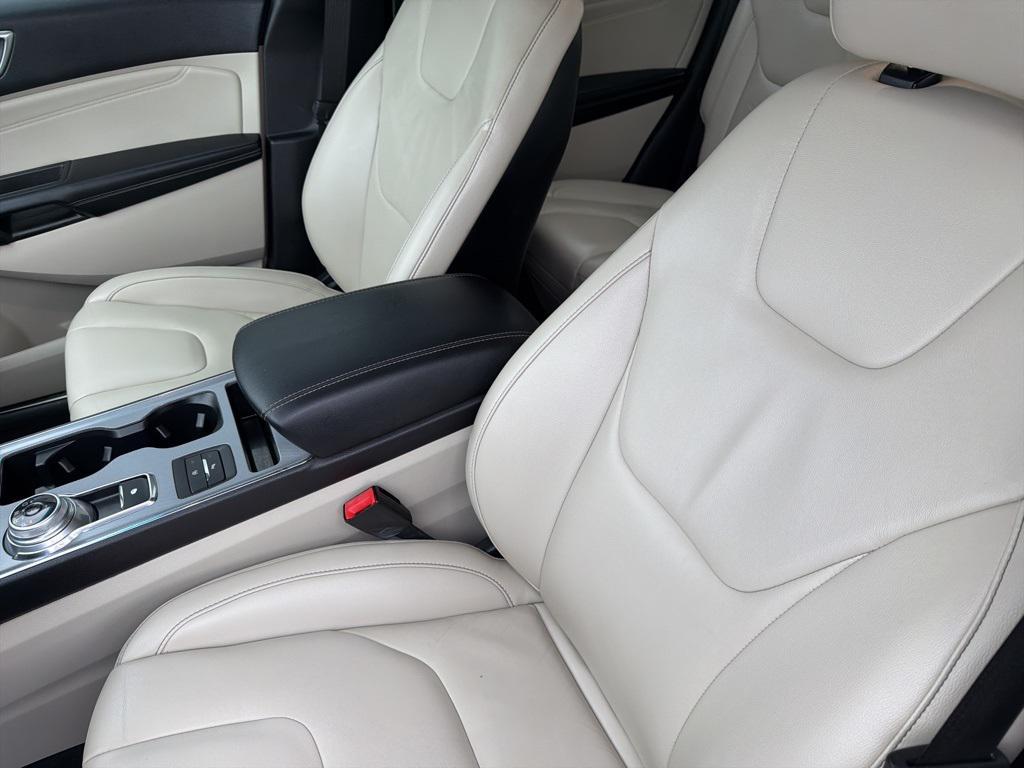 used 2022 Ford Edge car, priced at $21,948