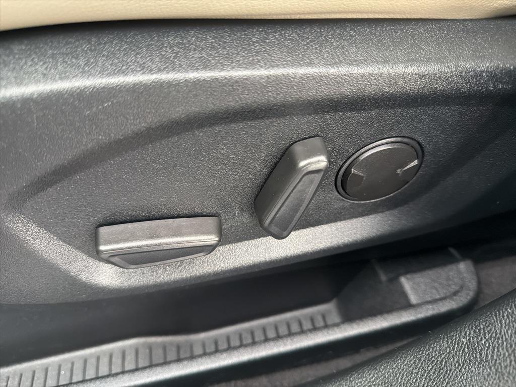 used 2022 Ford Edge car, priced at $21,948