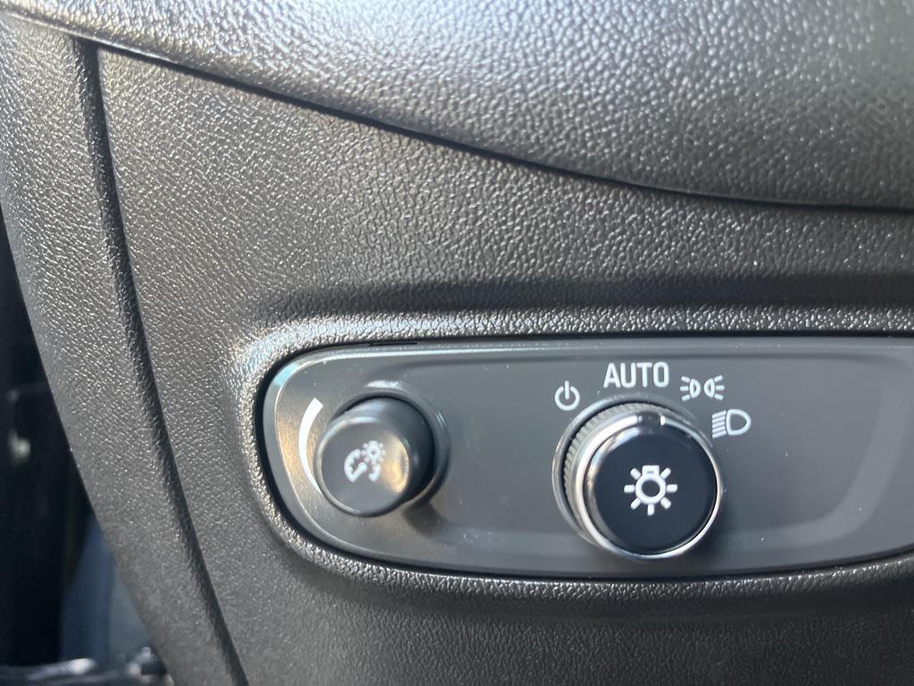 used 2021 Chevrolet Equinox car, priced at $15,999