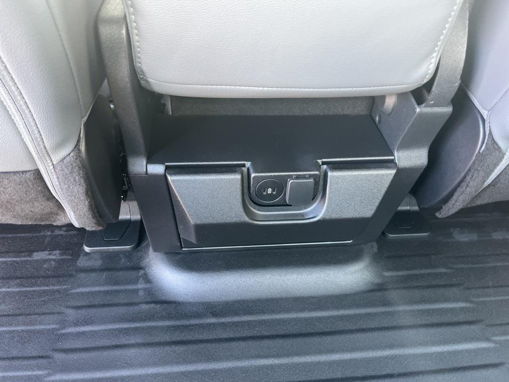 new 2025 Ford F-150 car, priced at $47,459