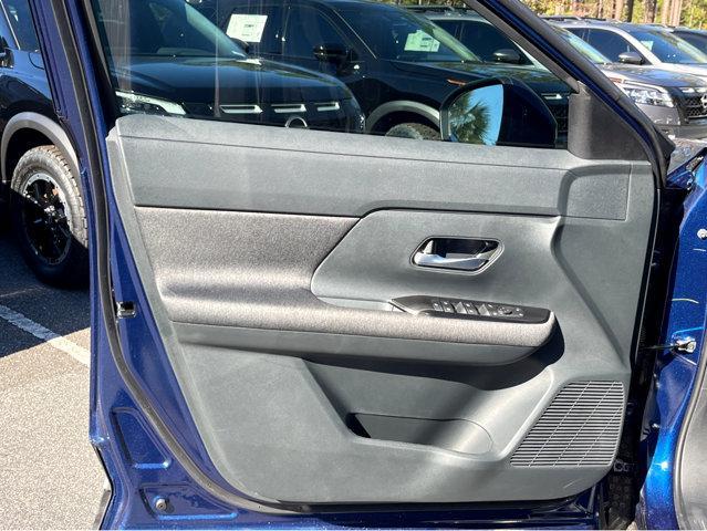 new 2025 Nissan Kicks car, priced at $26,555