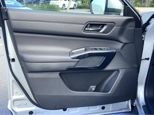 new 2025 Nissan Pathfinder car, priced at $36,775