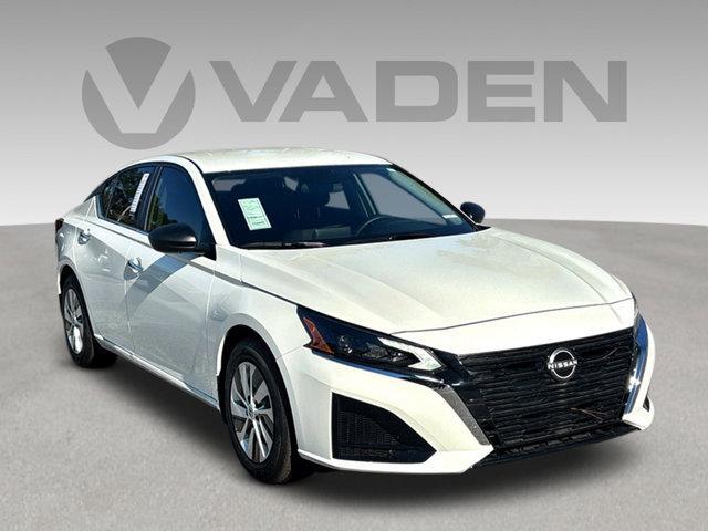 new 2025 Nissan Altima car, priced at $27,000