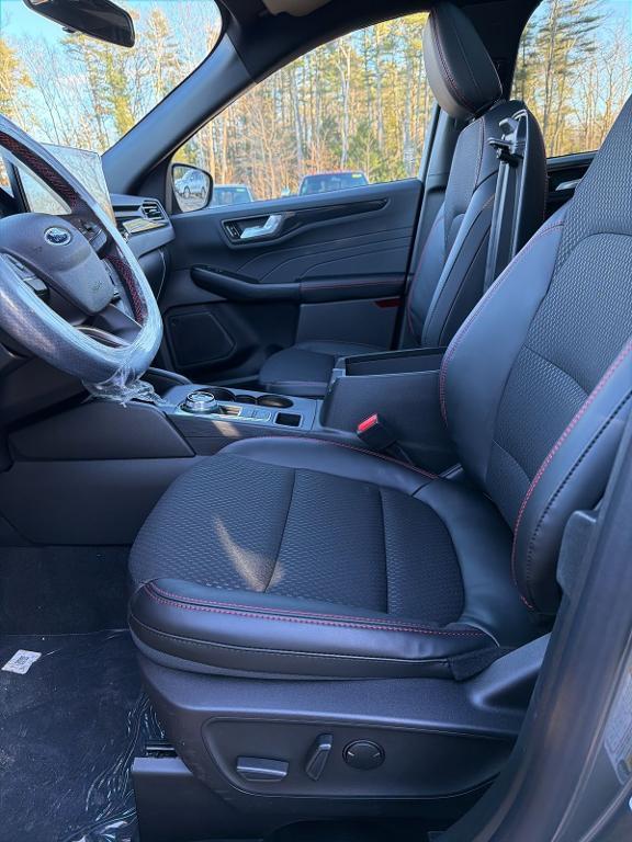 new 2026 Ford Escape car, priced at $33,868