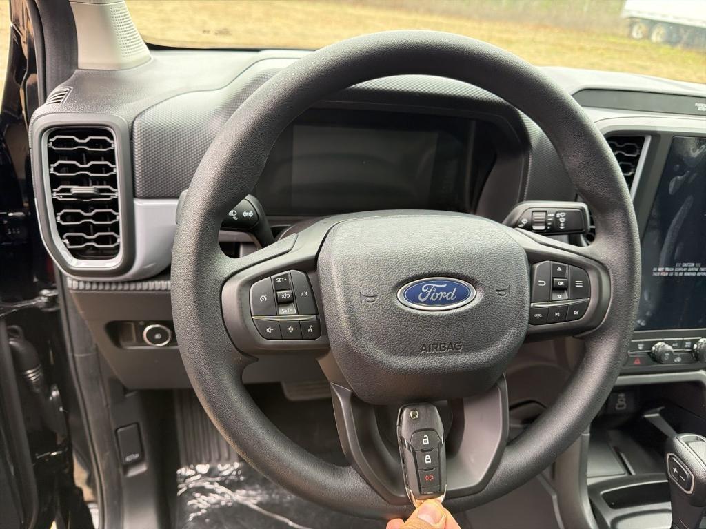 new 2025 Ford Ranger car, priced at $39,085