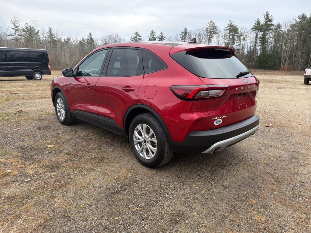 used 2025 Ford Escape car, priced at $25,252