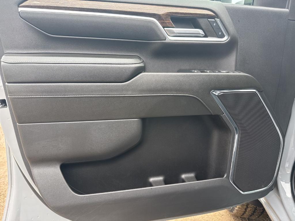 used 2024 GMC Sierra 2500 car, priced at $50,995