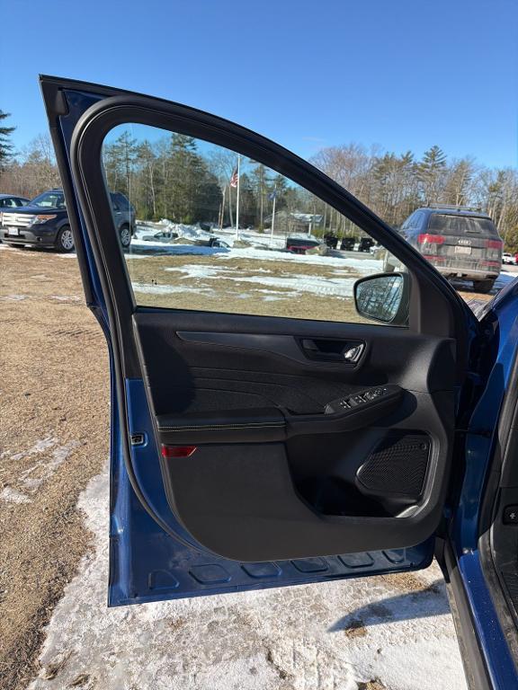 used 2023 Ford Escape car, priced at $21,936