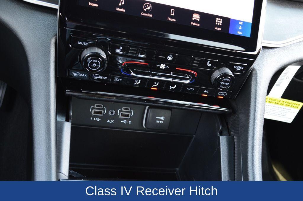 new 2025 Jeep Grand Cherokee car, priced at $39,331