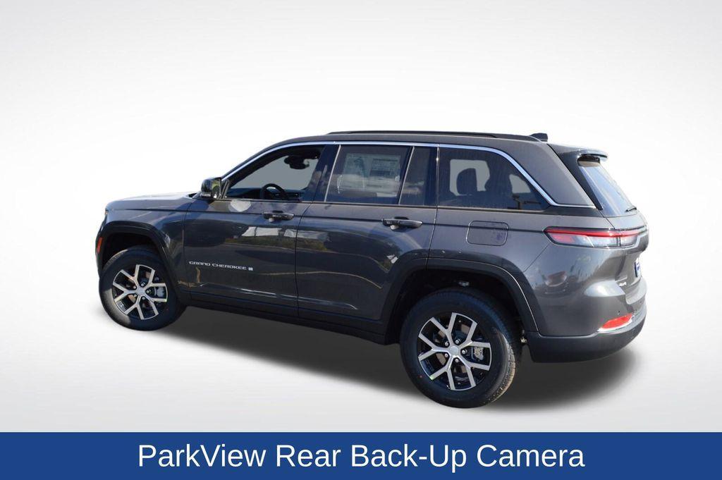 new 2025 Jeep Grand Cherokee car, priced at $39,331