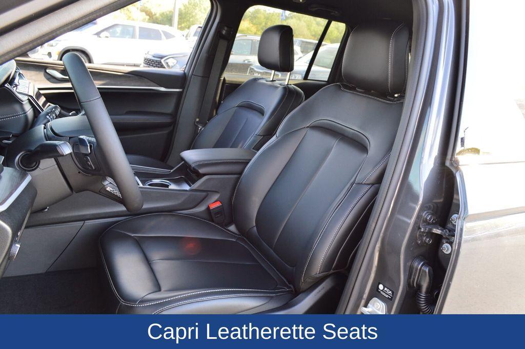 new 2025 Jeep Grand Cherokee car, priced at $39,331