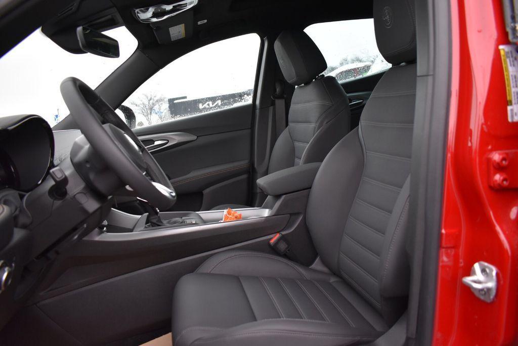 new 2025 Alfa Romeo Tonale car, priced at $40,814