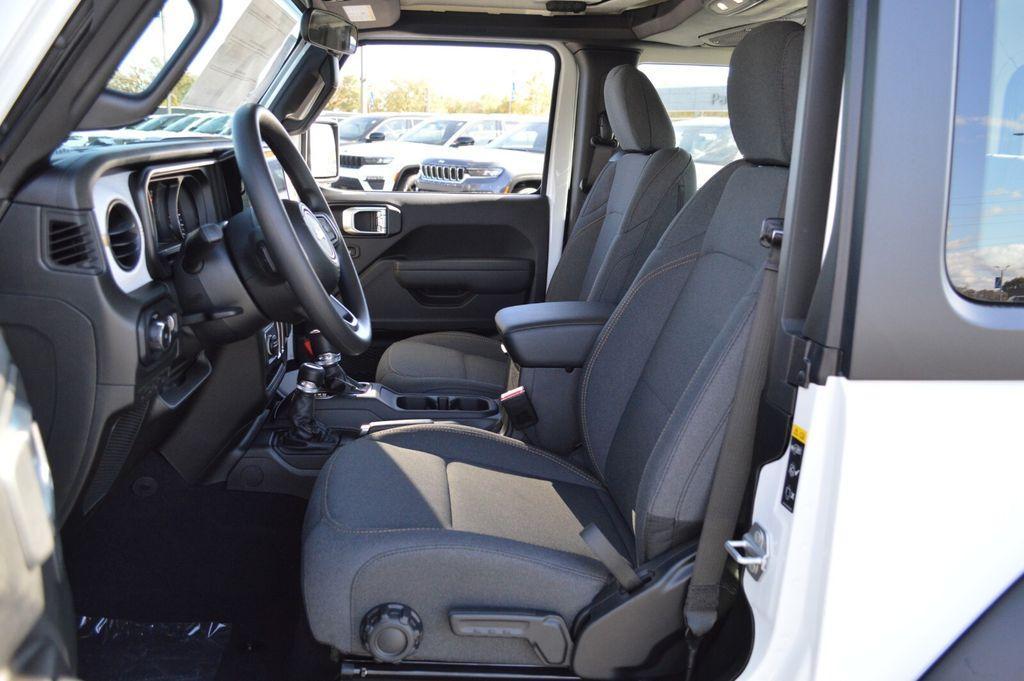 new 2026 Jeep Wrangler car, priced at $36,962