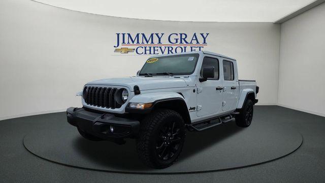 used 2025 Jeep Gladiator car, priced at $37,500