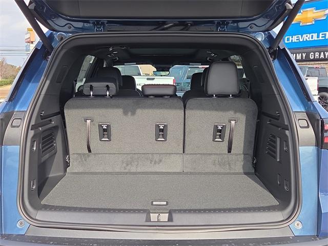 new 2026 Chevrolet Traverse car, priced at $52,060