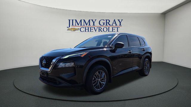 used 2021 Nissan Rogue car, priced at $17,900
