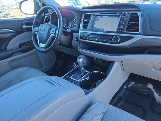 used 2019 Toyota Highlander car, priced at $32,750