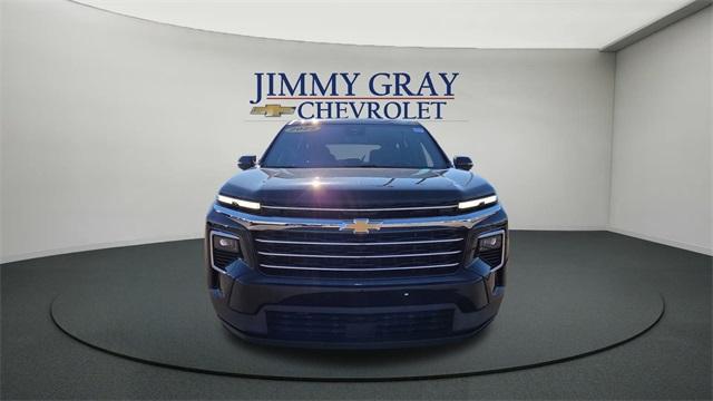 used 2025 Chevrolet Traverse car, priced at $36,950
