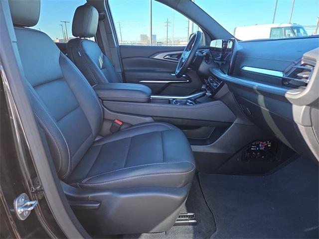 used 2025 Chevrolet Traverse car, priced at $36,950