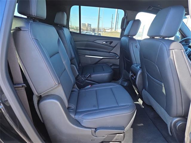 used 2025 Chevrolet Traverse car, priced at $36,950