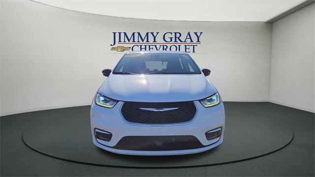 used 2024 Chrysler Pacifica car, priced at $29,950
