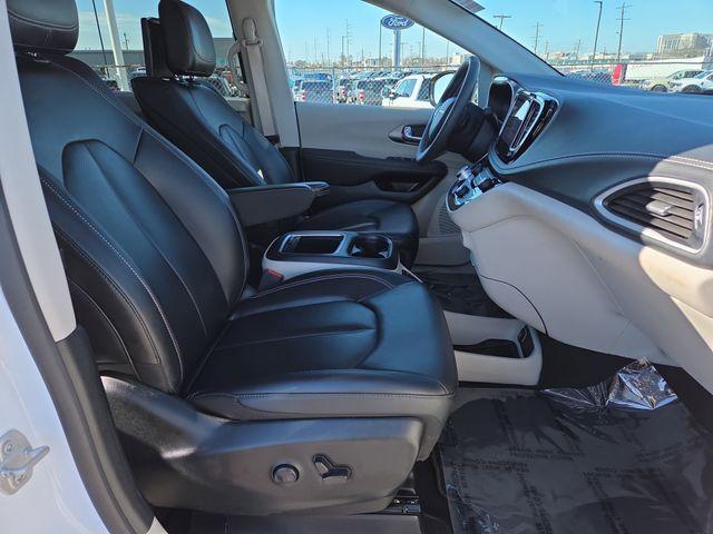 used 2024 Chrysler Pacifica car, priced at $28,950