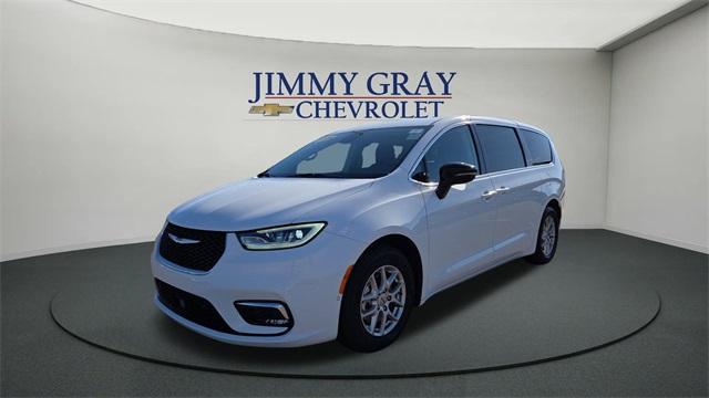 used 2024 Chrysler Pacifica car, priced at $29,950