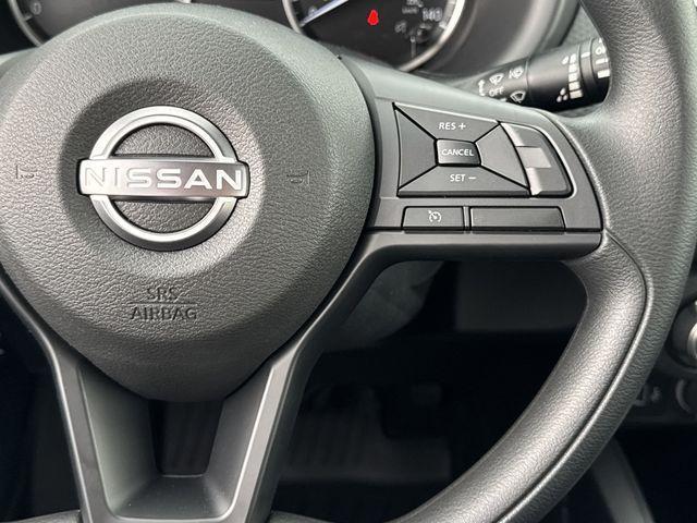 new 2025 Nissan Kicks Play car, priced at $21,350