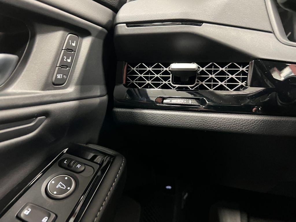 new 2025 Honda Accord Hybrid car, priced at $38,575