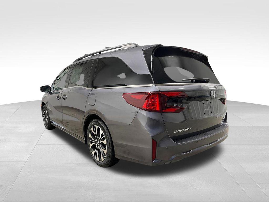 new 2026 Honda Odyssey car, priced at $54,197