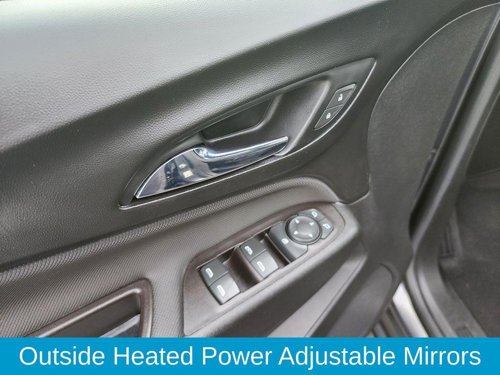 used 2022 Chevrolet Equinox car, priced at $16,500