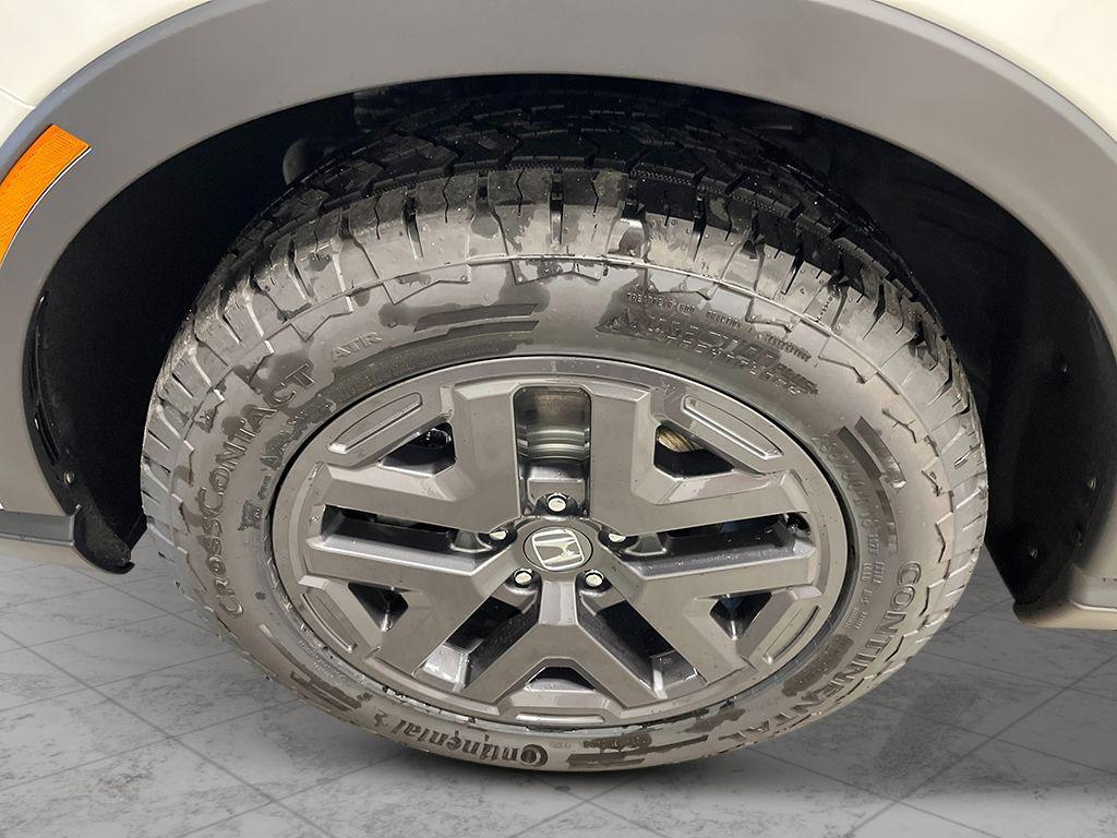 new 2026 Honda CR-V Hybrid car, priced at $38,987