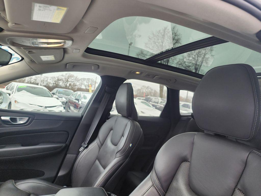 used 2022 Volvo XC60 car, priced at $32,391
