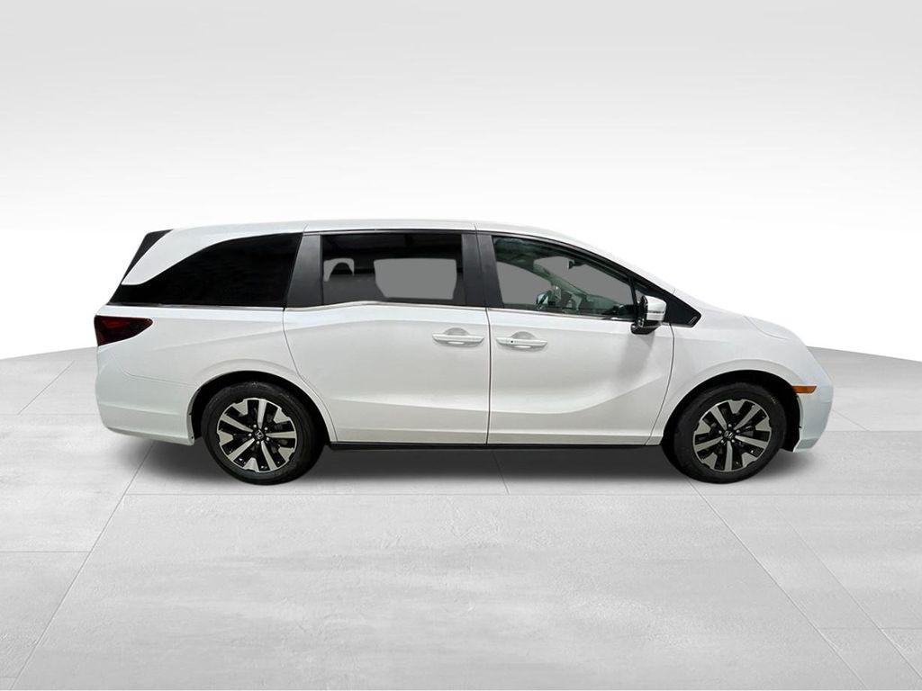 new 2026 Honda Odyssey car, priced at $42,079