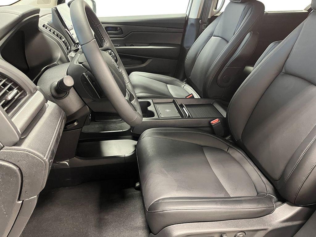 new 2026 Honda Odyssey car, priced at $43,109