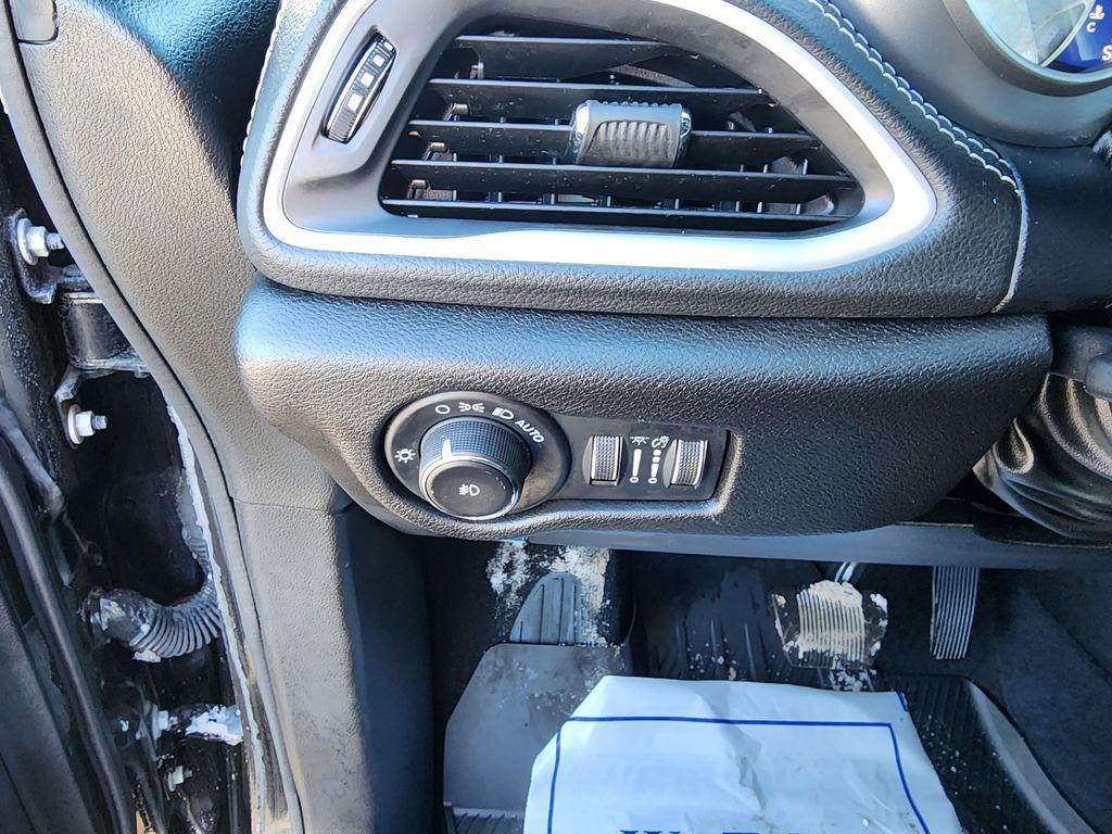 used 2022 Chrysler Pacifica car, priced at $19,195