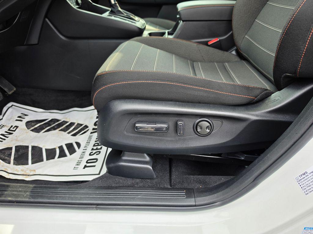 used 2024 Honda CR-V Hybrid car, priced at $32,367
